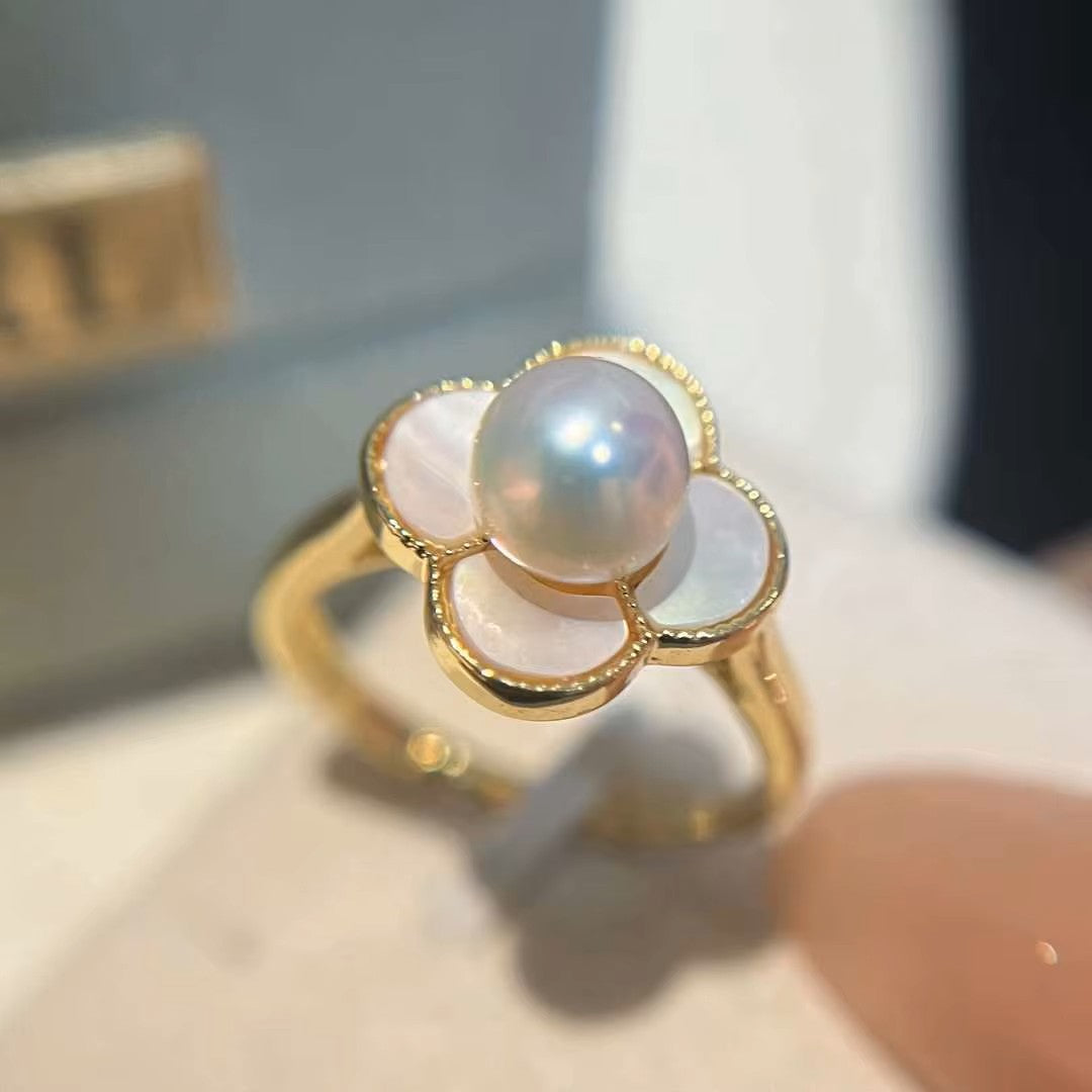 Golden Leaf Pearl Ring – Natural Shell Design