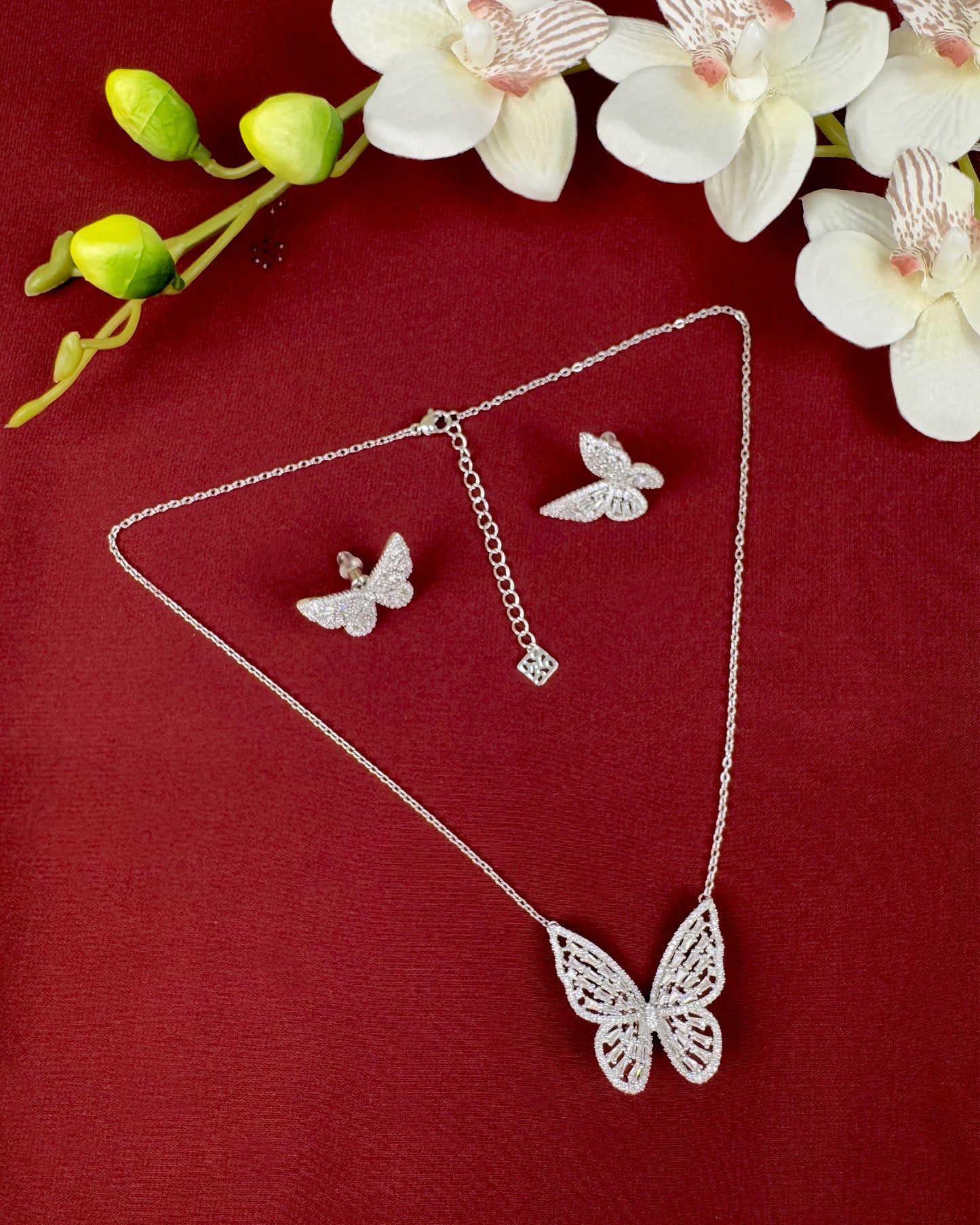 "Silver Butterfly" Set – Feminine & Elegant