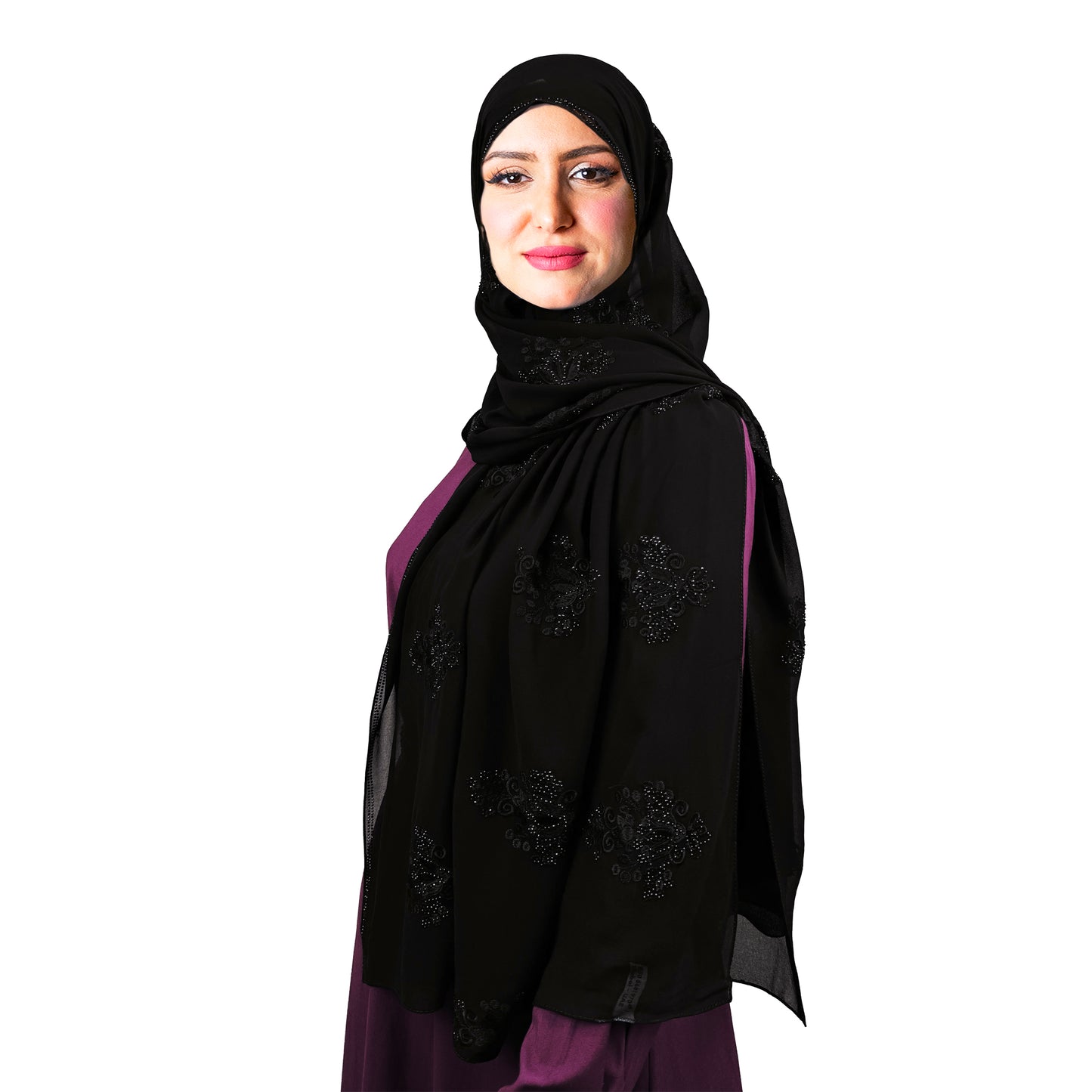 شيله من الساري الياباني الفاخر مطرزة مع ستراس لاطلالة فخمة