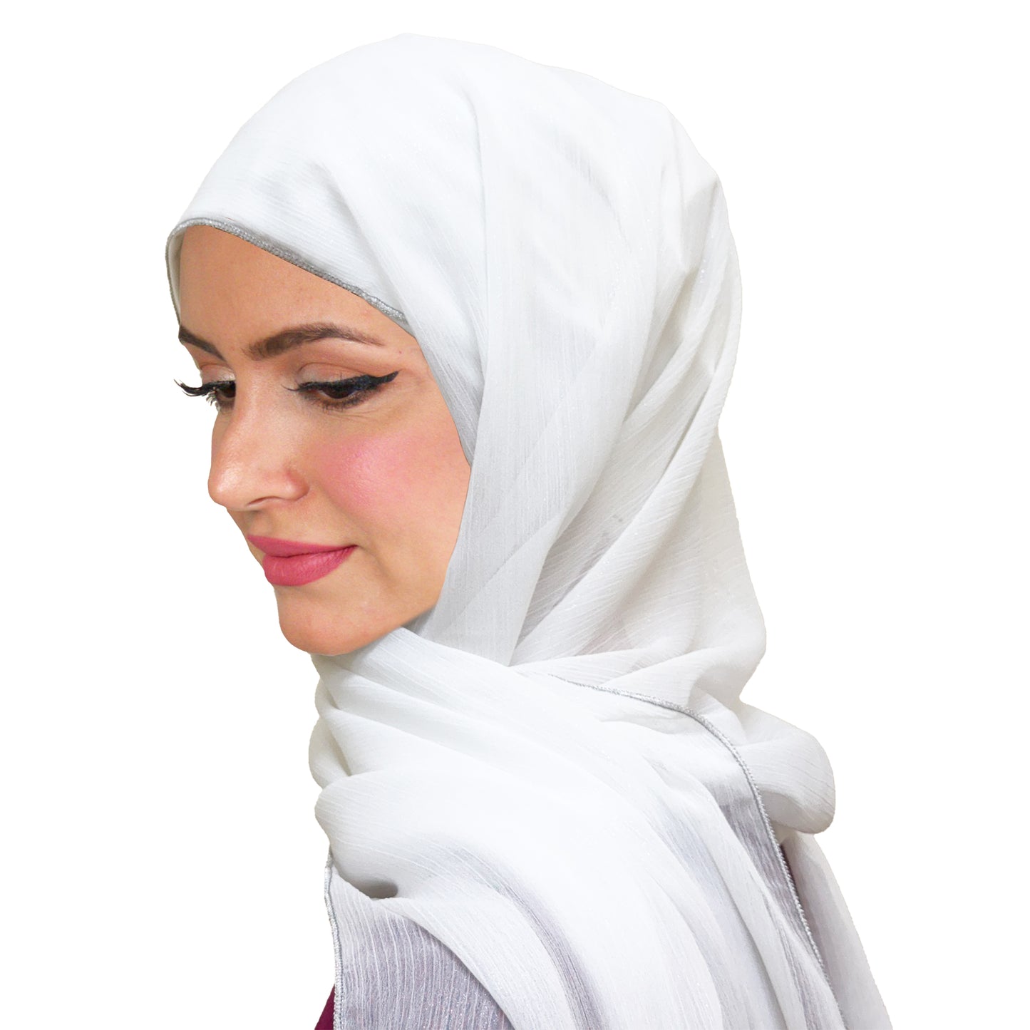شيله فاخره من الاوركنزا مع رصفة فضية موصوله بالشيفون بأطراف مشغولة بخيوط معدنية فضية