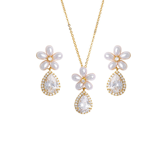 Flora Pearl Necklace Set