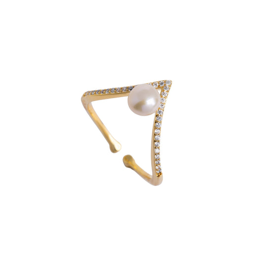 Pointed Pearl Ring
