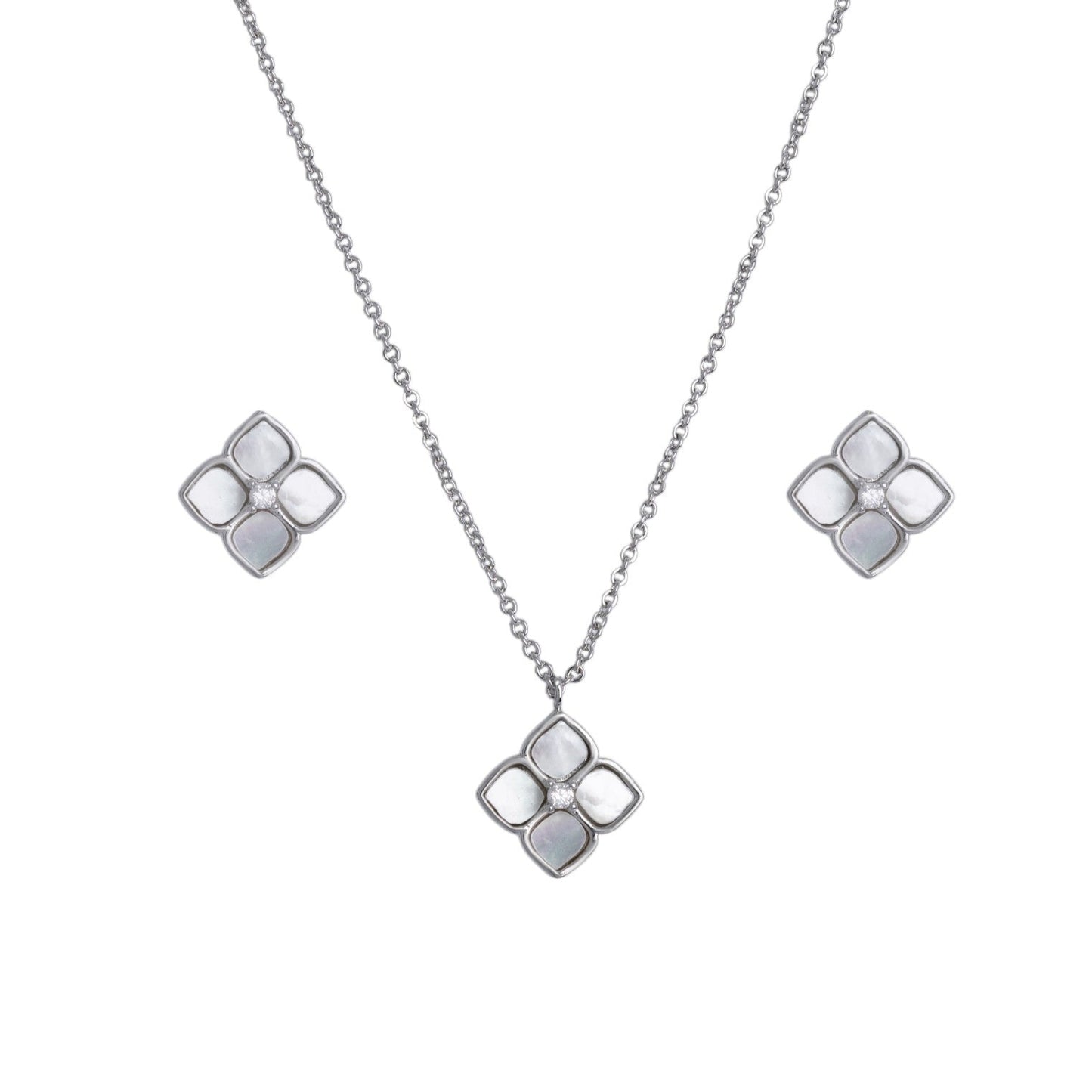Lustrous Clover Necklace