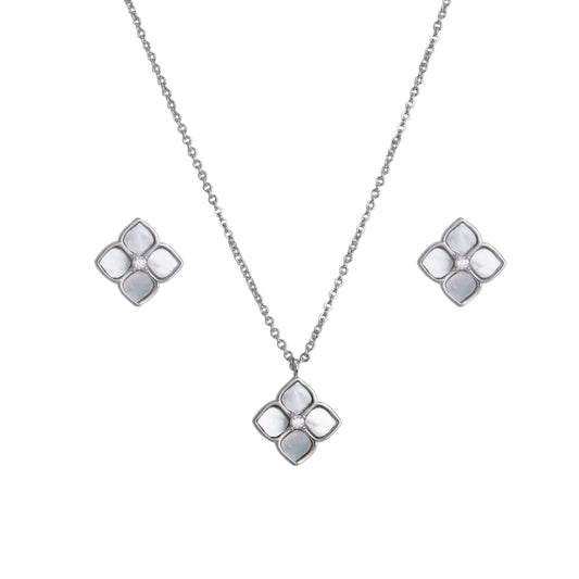 Lustrous Clover Necklace